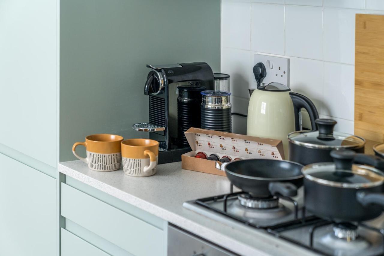 Bright West Hampstead Retreat Londra