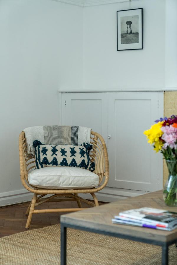 Bright West Hampstead Retreat Londra